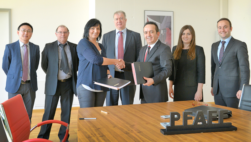 bild-catma-unterzeichnung-10-04.2015